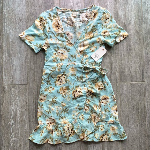 🔥🔥BILLABONG - LAGUNA WRAP DRESS🔥🔥 - Picture 6 of 11